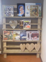 Tijdschriftenrek van steigerhout